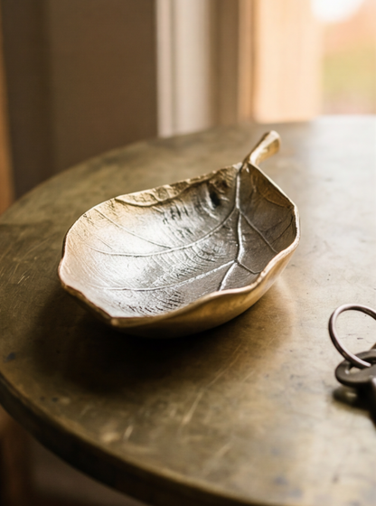 Decorative bowl “Leaf”