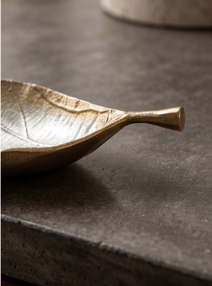 Decorative bowl “Leaf”