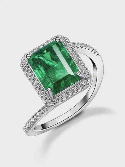 Ring made of 925 sterling silver with green cubic zirconia 
