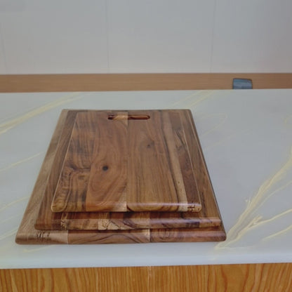 Schneidebrett-Set aus Winter-Akazie