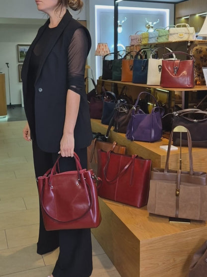 Leather handbag "Aster"