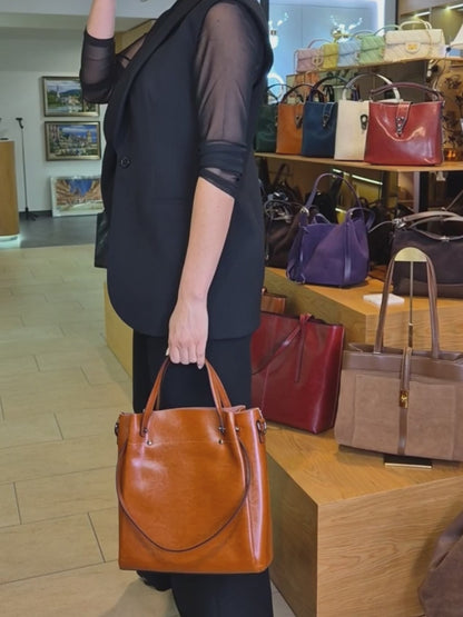 Leather handbag "Aster"
