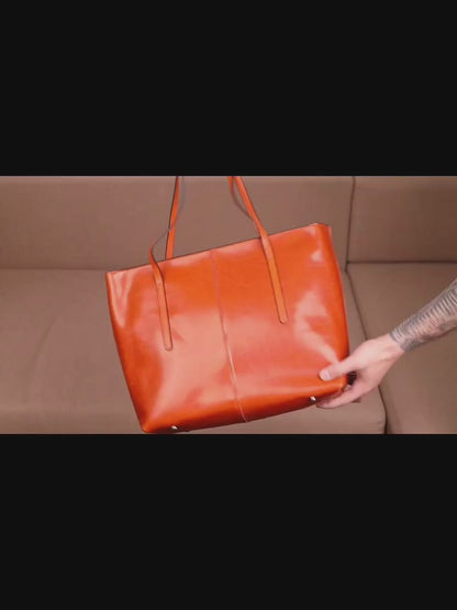 Leather handbag "Zinnie"