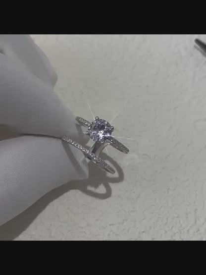 Ring aus 925er Sterlingsilber mit einem großen Zirkonia