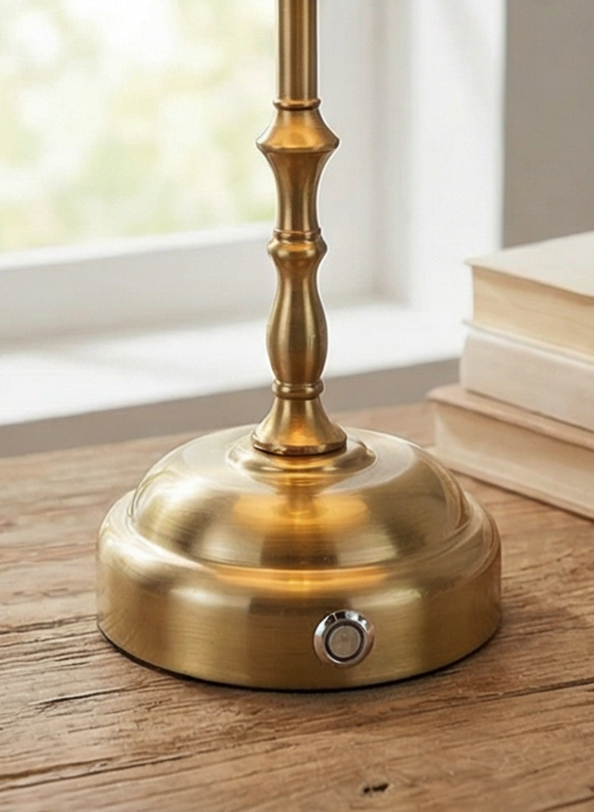 Goldene LED Tischlampen (AKKU und STROM)