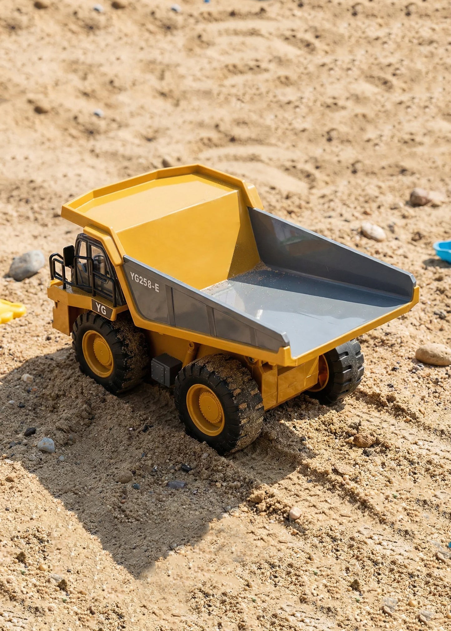 Ferngesteuerter Muldenkipper